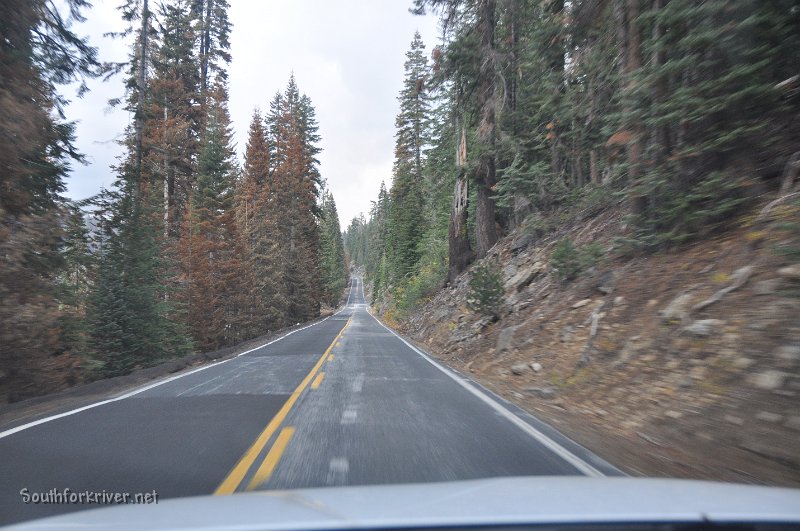 DSC_0176.JPG - Highway 120 inside Yosemite near Southfork of Tuolumne River