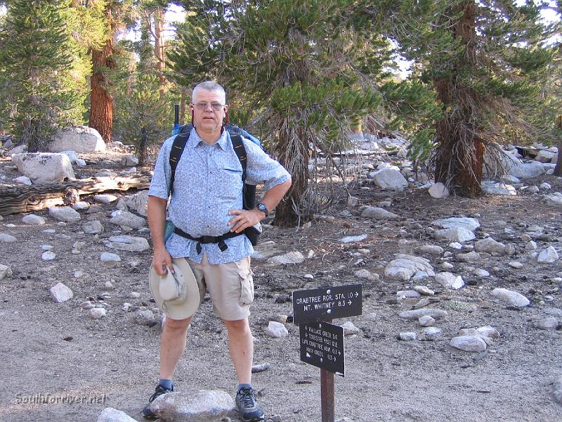 IMG_1577.JPG - Mike at the JMT/PCT junction near Crabtree Meadow