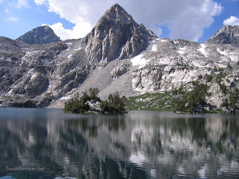 IMG_1646.JPG - Upper Rae Lake with the Painted Lady